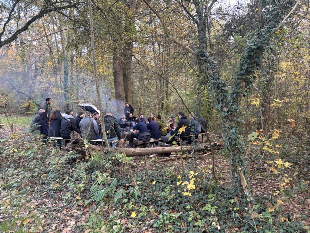 Bushcraft Bedrijfsuitje groepsgesprek